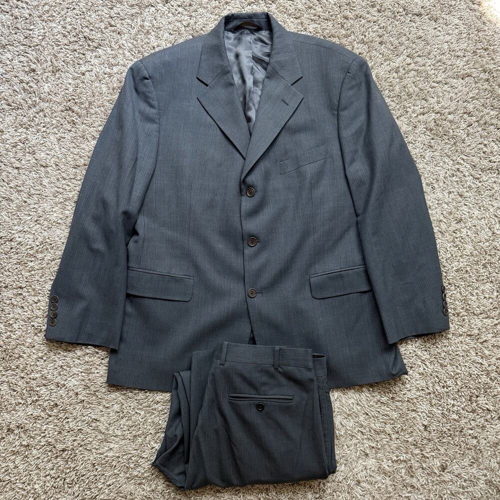 Brooks Brothers 346 Grey Pin Striped Wool Suit Men’s Size 44S Pants 36x27